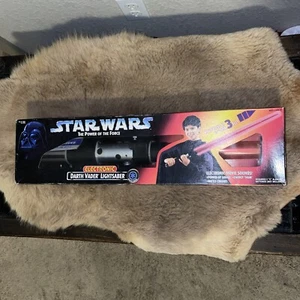 Star Wars Power of the Force Elektronisches Darth Vader Lichtschwert Kenner - Bild 1 von 2