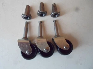 Extraño Lote de 3 Ruedas para Muebles Ruedas con Insertos Rueda de 30 mm - Imagen 1 de 6
