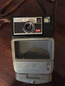 KODAK INSTAMATIC 324 - Photo 1/11
