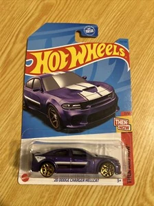 2023 Hot Wheels '20 Dodge Ladegerät Hellcat 231/250 lila - Bild 1 von 2