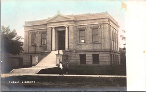 GRAND ISLAND, NEBRAKA - BIBLIOTECA PÚBLICA - POSTAL CON FOTO REAL UDB COLOREADA - Imagen 1 de 2