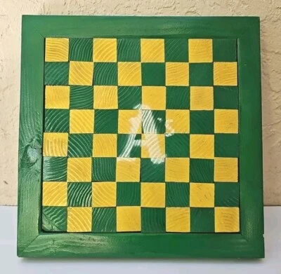 Tablero de ajedrez verde y dorado de madera maciza pesada de 15" X 15" X 1,5" Oakland A's  Foto 1 de 4