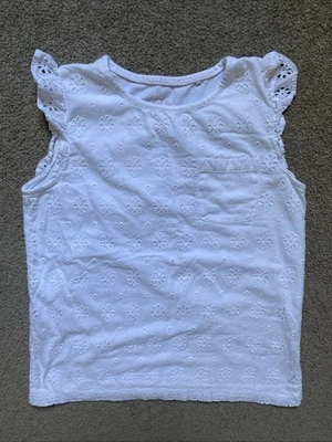 Girls Boden Size 9-10 White Cap Sleeve Eyelet Lace Shirt - Image 1 of 4