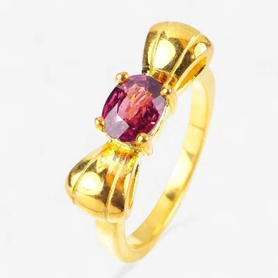 Anillos de arco enchapados en oro amarillo de 24 quilates espinela rosa radiante de plata de ley 925 de 0,60 quilates Foto 1 de 4