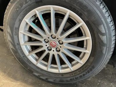 Rueda de aleación de 15 radios 18x7-1/2 compatible con 17-21 F-PACE 2245876 Foto 1 de 4