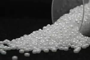 Miyuki Round Rocailles 11/0 White Pearl Ceylon Seed Bead RR-420 - Picture 1 of 2