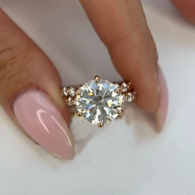 Juego de bandas redondas de diamantes cultivados en laboratorio IGI GIA de oro amarillo de 14 k de 5 quilates para mujer Foto 1 de 4