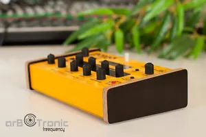 DSI Mopho Analog Seitenteil Holz Sieb Wooden Side Panel End Cheeks - Picture 1 of 5