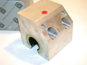 BIS ZU 3 NEUE STERN 30 MM LINEARKUGELLAGER OFFENE STEHLAGERBÖCKE 1071-630-20 - Bild 1 von 1