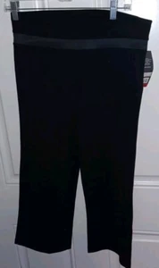 Kirkland Signature Women’s Size Medium Leggings Black Reflective Active Capri - Picture 1 of 6