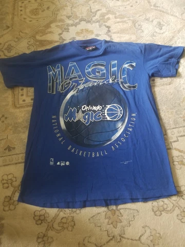 Magic Johnson T-Shirt - SIZE MEDIUM - Orlando Magic Shaq Penny Hardaway Vintage Cover