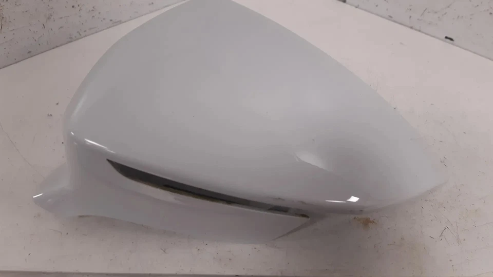 CUBIERTA DE ESPEJO IZQUIERDO Seat Ateca (5FPX) 2017 575857537 - Imagen 1 de 1