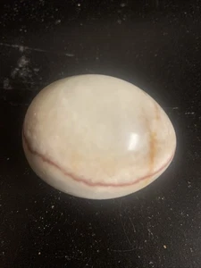 Vintage schönes Ei aus poliertem Onyx in braun-weißen Tönen - Bild 1 von 3