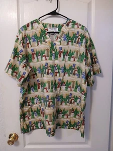 Women’s Size L Natural Uniforms Scrub Top Christmas Medical Uniform Theme - Picture 1 of 3