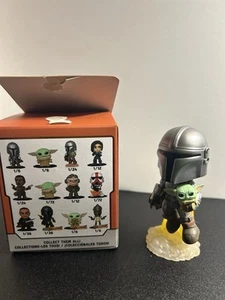 Mandalorian Flying w Child • Star Wars • Funko Pop Mystery Minis • - Picture 1 of 4