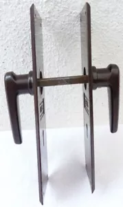 POIGNEE LOQUET de PORTE BAKELITE AVEC PLAQUES - Imagen 1 de 7