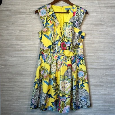 Vestido Cynthia Rowley Amarillo Estampado Floral Ajuste y Acampanado - Cuello en V - Talla 6 Foto 1 de 4