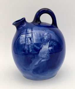 Antike Royal Doulton Burslem blaue Kanne / Karaffe - sitzende Keramik - Louis Bilton - Bild 1 von 7