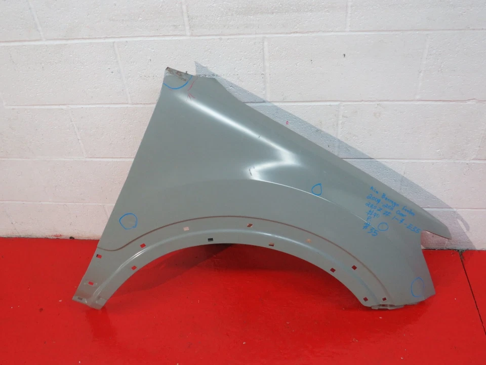 2009 2011 KIA BORREGO RIGHT SIDE FRONT FENDER OEM Foto 1 de 4