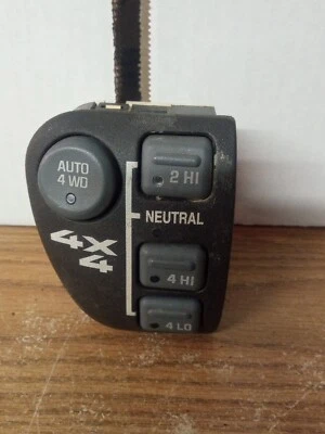 1998-05 Chevy S10 Blazer GMC Sonoma Jimmy 4WD 4X4 Transfer Case Switch 3 Button - Image 1 of 4