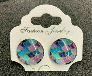 1 pair of handmade 20 mm wide "fish scale/ mermaid "glass/acrylic earrings - Picture 1 of 4