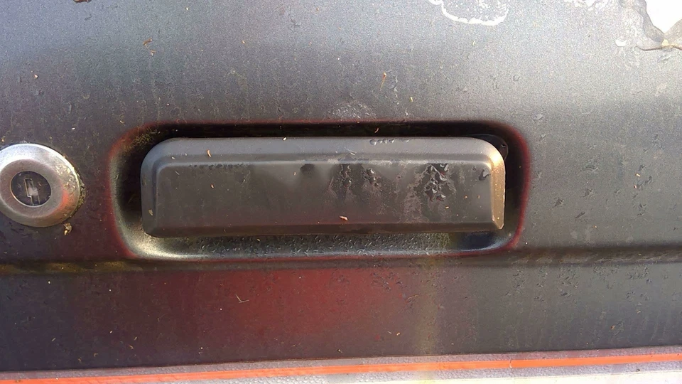 1983 - 1988 Ford Bronco II Front Door Handle RH Passenger Side Assembly OEM - Image 1 of 1