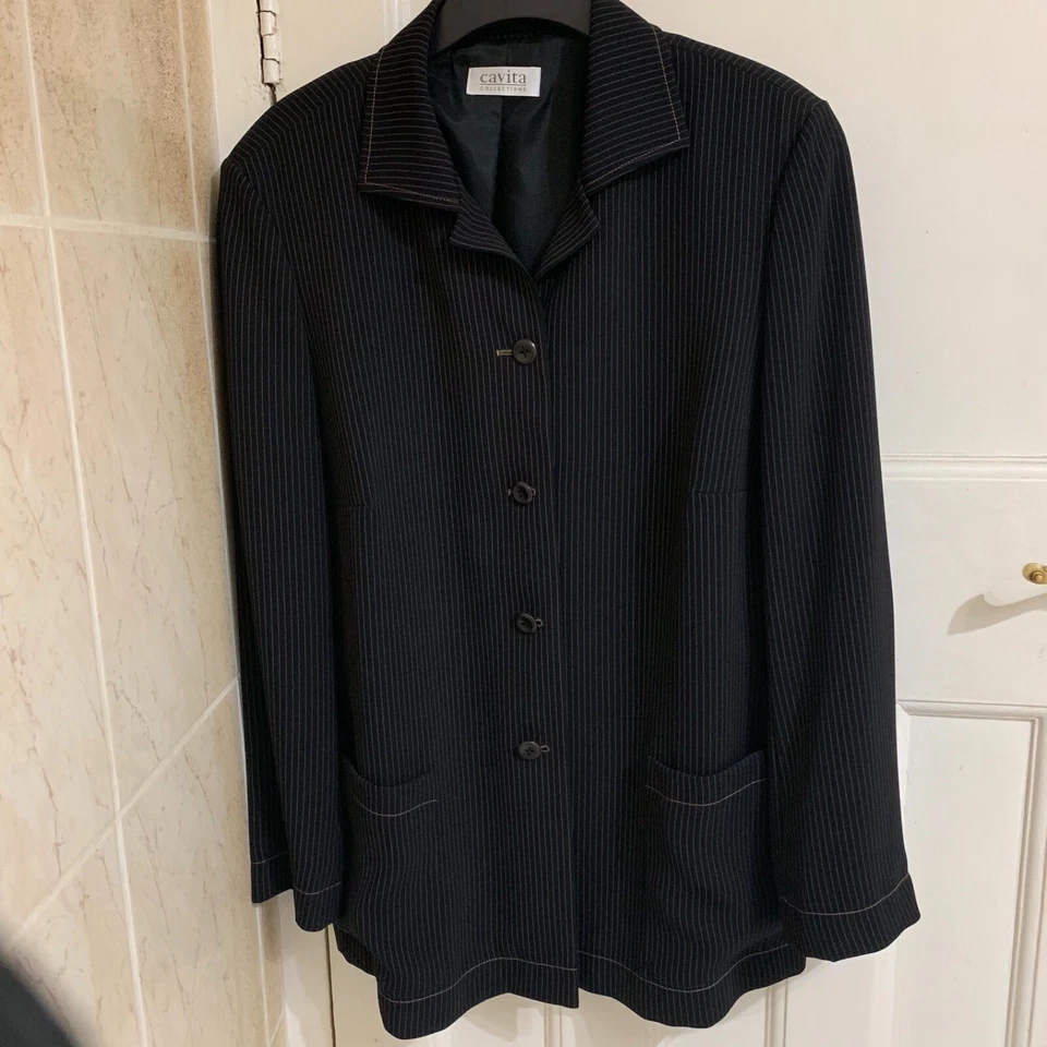 BRAND NEW CAVITA COLLECTIONS NAVY DARK PINK STRIPES SMART JACKET,SIZE 2O.VINTAGE - Image 1 of 4