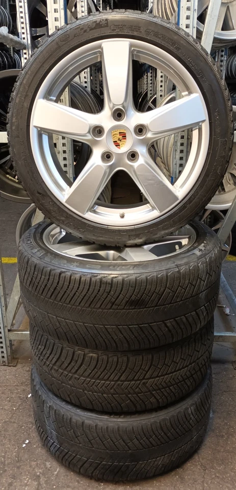 4x Original Porsche Winterräder 235/40 R19 92V - für Cayman 981 S Boxster 335 - Bild 1 von 4