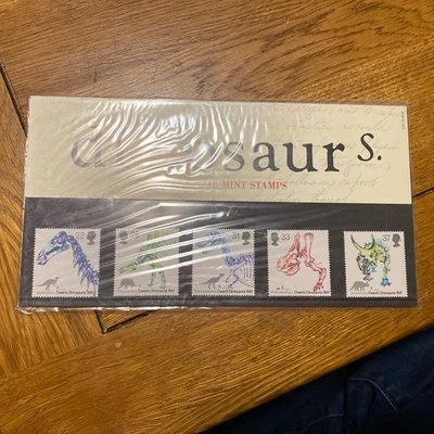 GB 1991 Dinosaurs Presentation Pack No. 220 - image 1 of 2