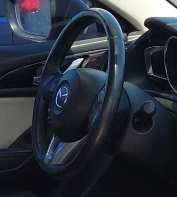 Bolsa de aire airbag volante conductor Mazda 3 LH 2014-2016 FABRICANTE DE EQUIPOS ORIGINALES Foto 1 de 4