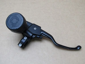 Hauptbremszylinder vorne BMW F800GT 2014 24.106 km (10147) - Bild 1 von 11