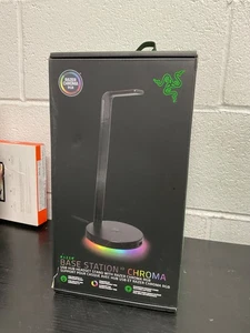 Razer Base Station v2 USB Hub Headset Ständer mit Chroma RGB RC21-01510100-R3U1 - Bild 1 von 2