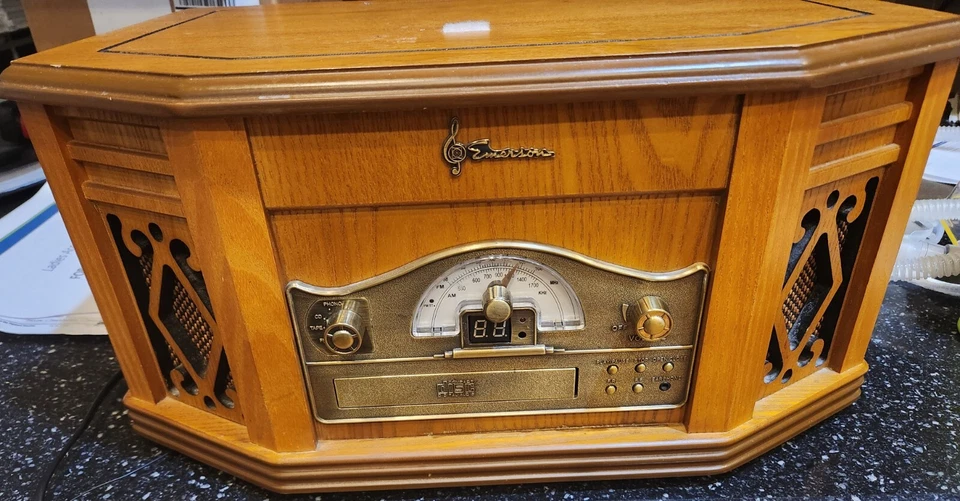 Emerson NR303TT Mini Stereo System, Turntable, AM/FM, CD, Cassette  - Image 1 of 1