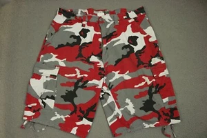 Regal Wear Cargo Shorts Mens Size 42 Camouflage Red Y2K - Picture 1 of 12