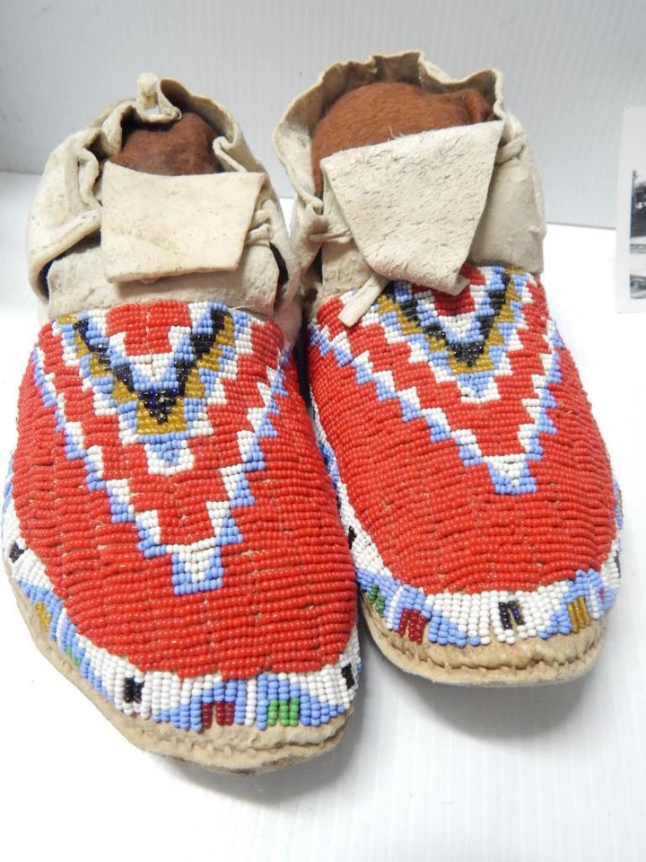 VINTAGE ANTIQUE ASSINIBOINE INDIAN SINEW SEWN + BEADED MOCCASINS HARD SOLES - Image 1 of 4
