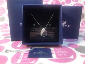 SET ORECCHINI COLLANA AUTENTICI FIRMATI SWAROVSKI FORTUNATAMENTE MONTAN BLU 5237981 - Foto 1 di 12