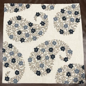 (1) Pottery Barn Jolyn Paisley Embroidered Pillow Cover - 20x20" - SAMPLE - Picture 1 of 8