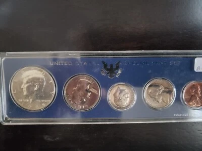 1966 US Special Mint Set SMS 5 Coins with 40% Silver Kennedy Half Dollar and Box - Image 1 of 3