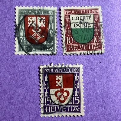 Suiza 1919 - Scott B12-B14 usado. Escudo de armas Nidwalden, Vaud, Obwalden. Foto 1 de 2