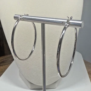 Pendientes de aro de plata de ley de 1 1/2" x 2 mm - Imagen 1 de 6