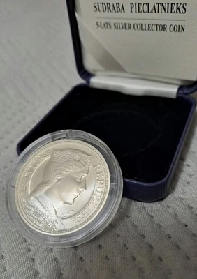 Latvia, Lettland , Lettonia 2012 silver coin 5 lats /lati Folk Girl PROOF - Image 1 of 3