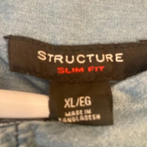 VTG Structure Men's Blue Denim Slim Fit Shirt Size XL 23x27 Long Sleeve Pockets - Picture 1 of 15