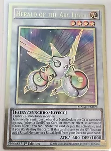 YUGIOH : HERALD OF THE ARC LIGHT !! MAGO-EN028 GOLD FOIL 1st EDITION - Picture 1 of 2