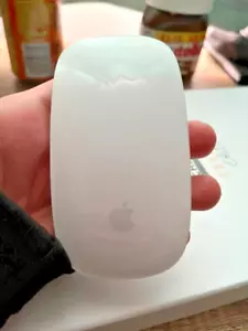Genuine Apple Magic Mouse 2 Wireless Bluetooth A1657 - Super Fast Delivery - Picture 1 of 3