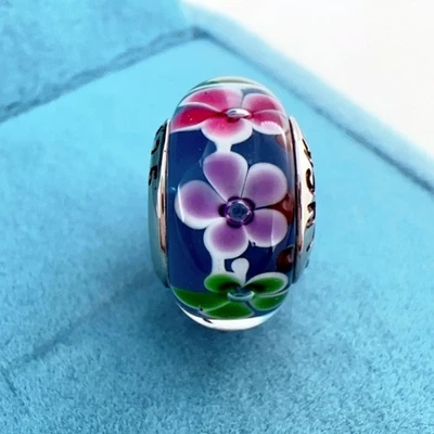 Dije europeo burbuja flor color cristal de Murano con núcleo de plata 925 Foto 1 de 4