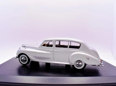 Modellino auto scala 1:43 Austin princess modellismo statico epoca collezione - Immagine 1 di 4