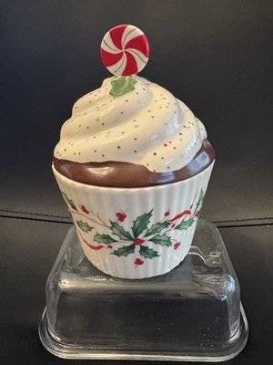 Lenox Holiday Hosting the Holiday Cupcake Cubierto Caramelo Plato Acebo Foto 1 de 4