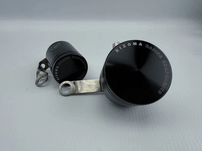 Depósito de líquido de frenos Triumph Tiger 1050 Rizoma Brake Fluid Reservoir (1) 07 Foto 1 de 4