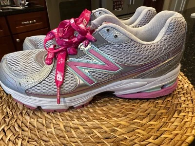 New Balance 741 women's running/tennis shoes size 6 - Image 1 of 4