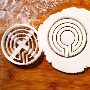 Round Labyrinth Cookie Cutter - fantasy theme, puzzle maze, intricate design - Picture 1 of 4